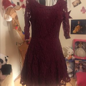 Beautiful lace skater dress 💜